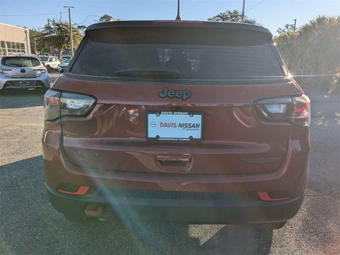 Used 2025 Jeep Compass Trailhawk w/ Trailhawk Elite Group image 5