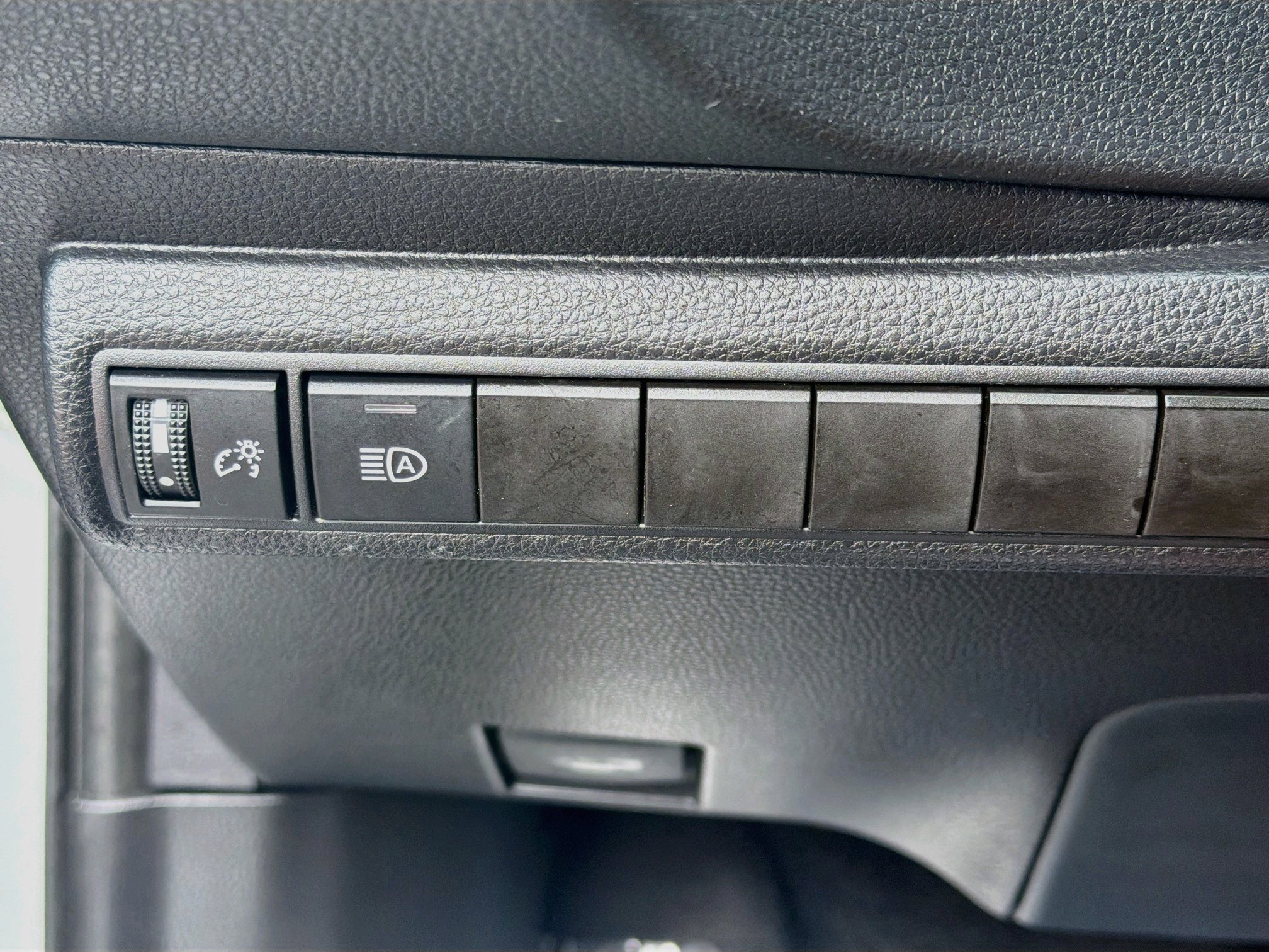 Used 2026 Toyota Corolla LE FWD image 17