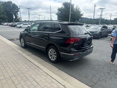 Used 2018 Volkswagen Tiguan SE w/ Panoramic Sunroof Package AWD/4WD image 5