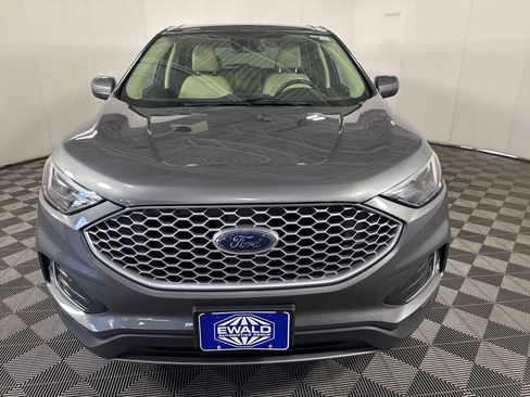 Used 2024 Ford Edge SEL w/ Convenience Package AWD/4WD image 3