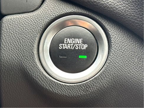 Used 2022 Chevrolet Equinox LT image 18