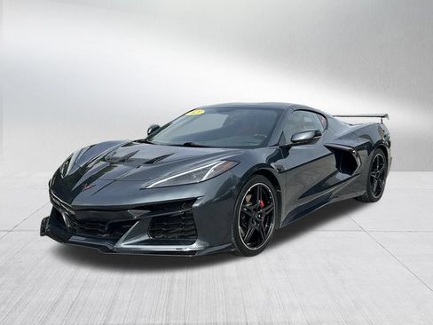 Used 2021 Chevrolet Corvette Stingray Coupe w/ 1LT RWD image 2