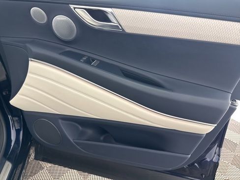 Used 2025 Genesis GV80 3.5T Prestige image 24