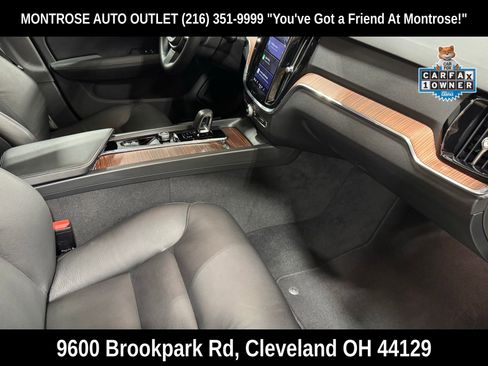 Used 2025 Volvo V60 B5 Cross Country Plus image 46