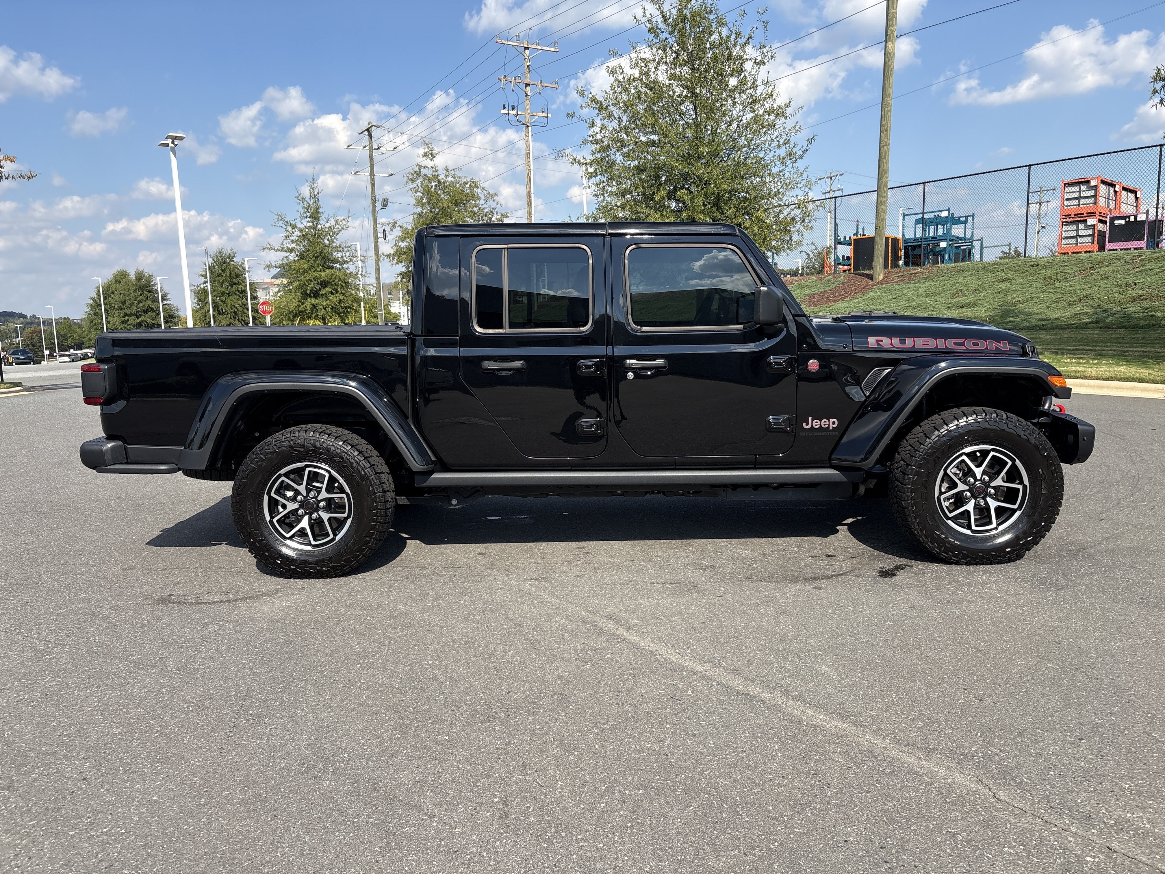 Used 2026 Jeep Gladiator Rubicon AWD/4WD image 10