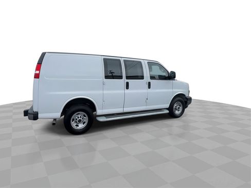 Used 2022 GMC Savana 2500 w/ Driver Convenience Package image 8