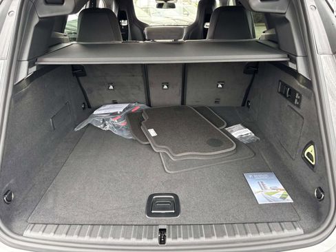 New 2026 BMW iX xDrive45 w/ M Sport Package image 9