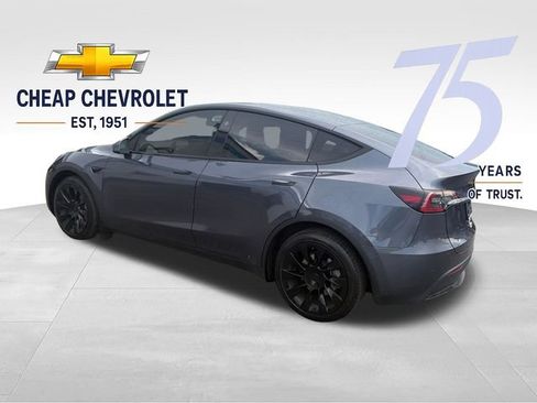 Used 2023 Tesla Model Y Long Range AWD/4WD image 3