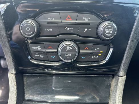 Used 2022 Chrysler 300 S RWD image 26