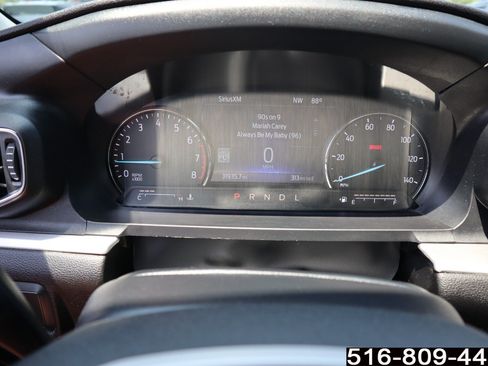 Used 2022 Ford Explorer XLT w/ Equipment Group 202A AWD/4WD image 23