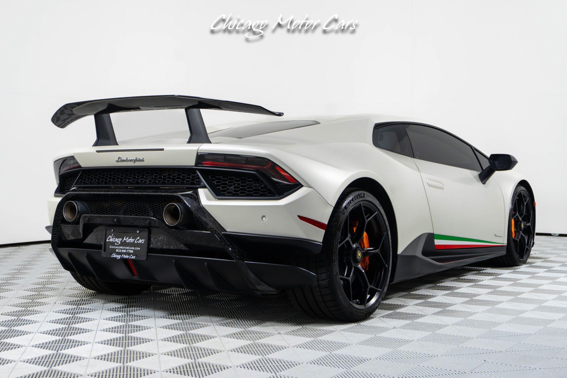 Used 2018 Lamborghini Huracan AWD/4WD image 13
