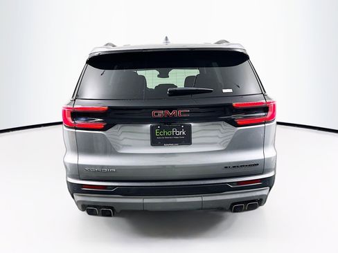 Used 2025 GMC Acadia Elevation image 7