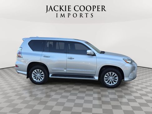 Used 2016 Lexus GX 460 w/ Premium Package AWD/4WD image 4