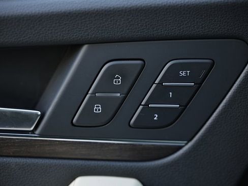 Used 2025 Audi Q5 2.0T Premium Plus w/ Premium Plus Package image 15