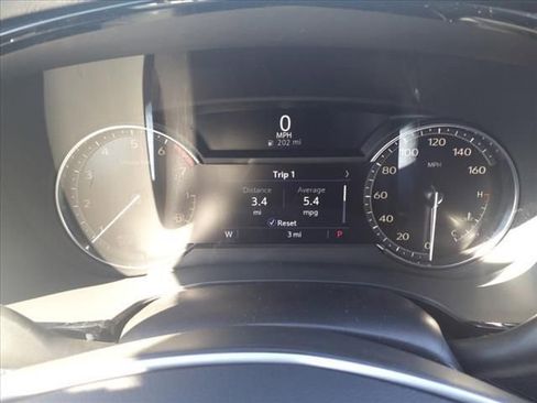 New 2025 Cadillac XT5 Luxury image 25