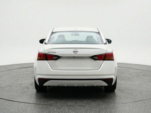 Used 2025 Nissan Altima 2.5 SV image 7