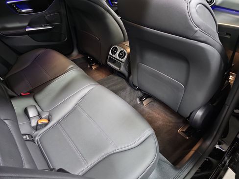 Certified 2025 Mercedes-Benz C 300 Sedan image 12