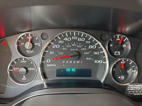 Used 2023 Chevrolet Express 2500 w/ Driver Convenience Package image 17