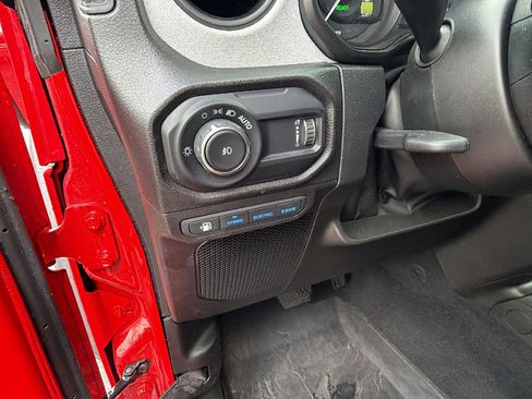 Used 2025 Jeep Wrangler Unlimited Sport S 4xe AWD/4WD image 25
