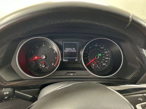 Used 2018 Volkswagen Tiguan SE w/ 3rd Row Seat Package AWD/4WD image 13
