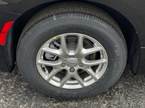 New 2026 Chrysler Voyager LX FWD image 12