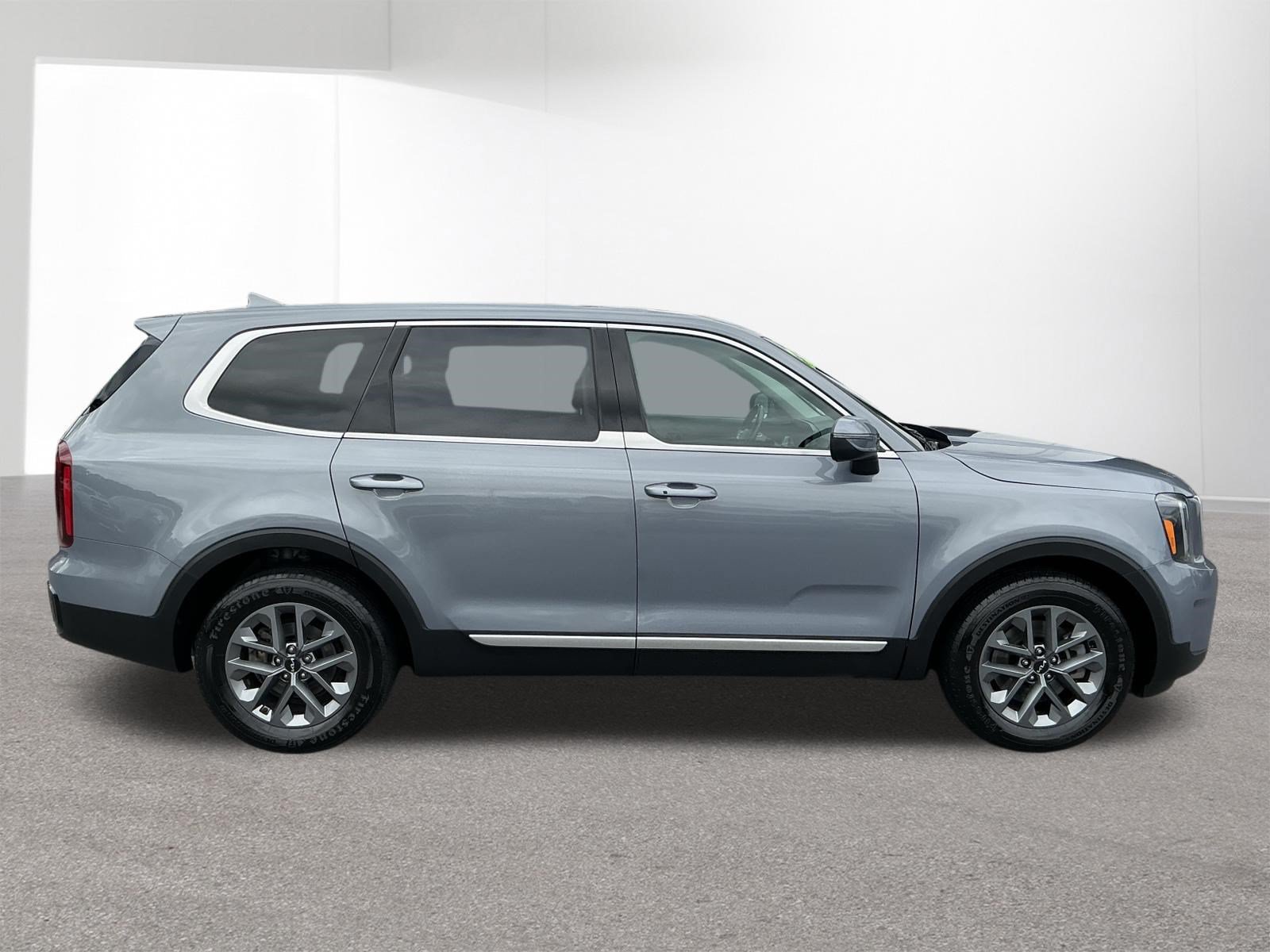 Certified 2024 Kia Telluride LX AWD/4WD image 2