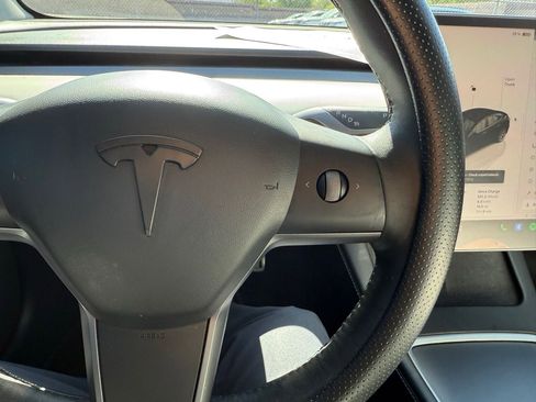 Used 2022 Tesla Model 3 Performance AWD/4WD image 18