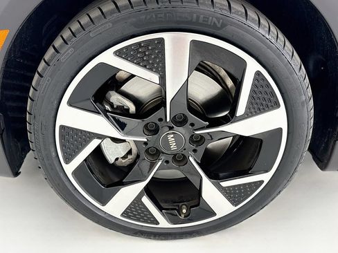 Certified 2026 MINI Cooper 4-Door Hardtop FWD image 32