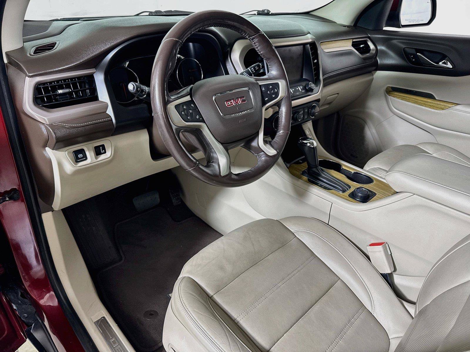 Used 2018 GMC Acadia Denali w/ Technology Package AWD/4WD image 7