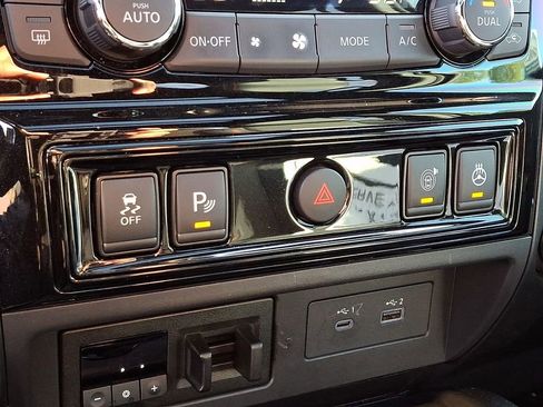 Certified 2024 Nissan Titan PRO-4X w/ Pro-4x Convenience Package AWD/4WD image 26