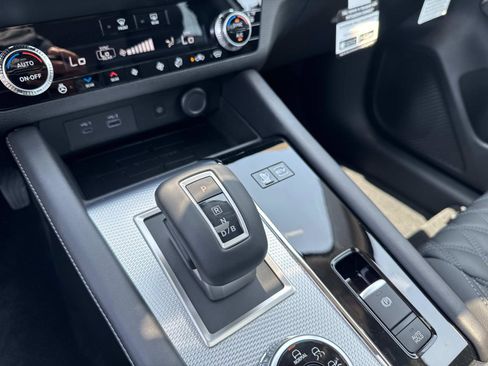 New 2025 Mitsubishi Outlander SEL FWD image 25