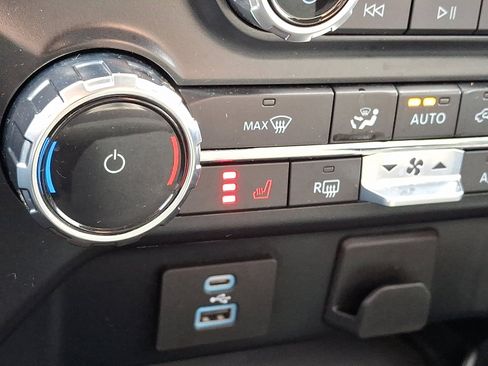 Certified 2022 Ford F150 XLT w/ Equipment Group 302A High image 28