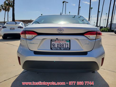 Used 2024 Toyota Corolla LE FWD image 5