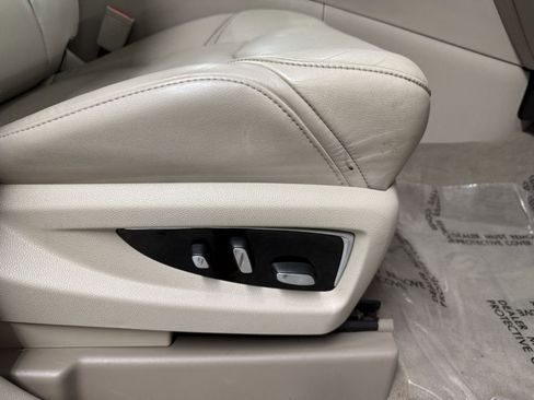 Used 2017 Cadillac Escalade ESV Premium Luxury w/ LPO, Radiant Package image 40