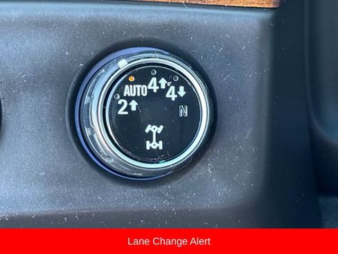 Used 2017 Cadillac Escalade Premium Luxury image 34