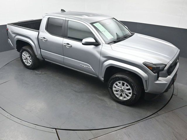 Certified 2026 Toyota Tacoma SR5 AWD/4WD image 45