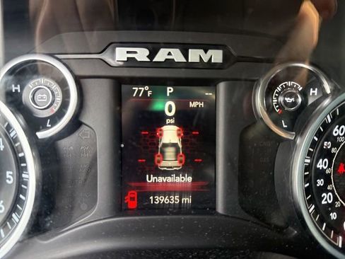 Used 2019 RAM 1500 Big Horn RWD image 7