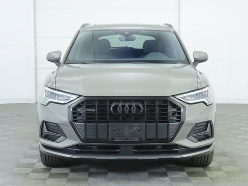 Used 2023 Audi Q3 2.0T Premium w/ Convenience Package image 2