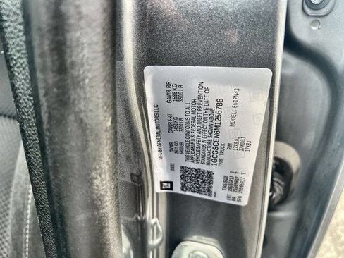 Used 2021 Chevrolet Colorado LT w/ LT Convenience Package RWD image 32