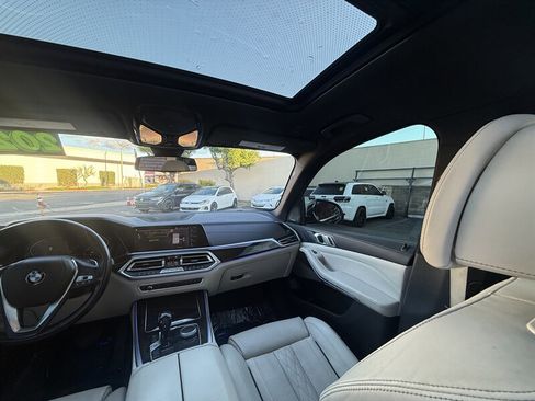 Used 2020 BMW X5 xDrive50i w/ Executive Package AWD/4WD image 37