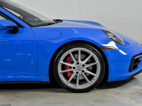 Used 2022 Porsche 911 Carrera 4S AWD/4WD image 15