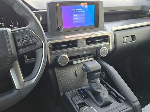 Certified 2025 Toyota 4Runner SR5 image 28