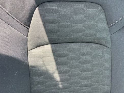 Used 2025 Nissan Pathfinder SV AWD/4WD image 36