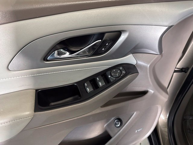 Used 2020 Chevrolet Traverse LT w/ LT Premium Package FWD image 38