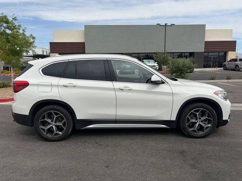Used 2019 BMW X1 xDrive28i w/ Convenience Package AWD/4WD image 4
