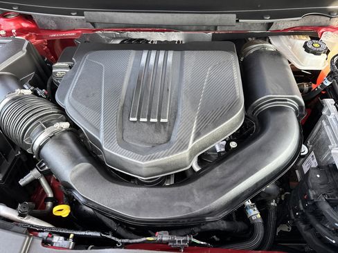 Used 2024 Chevrolet Traverse RS image 33