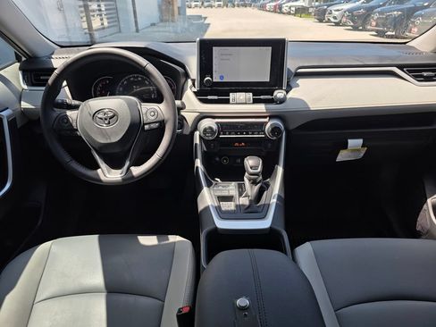 Used 2025 Toyota RAV4 XLE Premium FWD image 10
