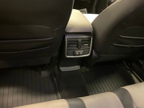 Certified 2024 Subaru Forester Limited w/ Convenience Package image 30