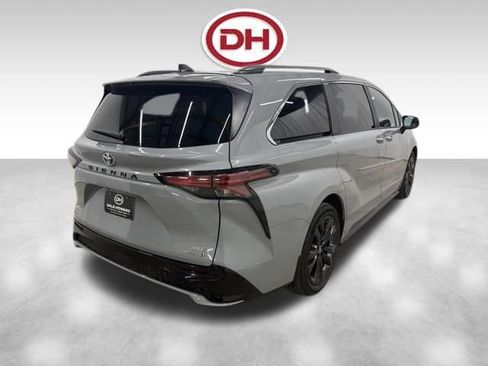 Used 2024 Toyota Sienna XSE w/ XSE Plus Package image 14