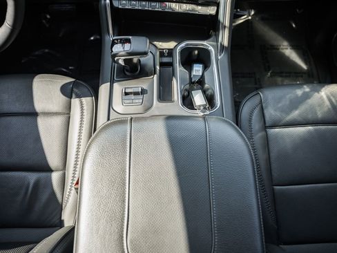 Used 2023 GMC Sierra 1500 Denali w/ Denali Reserve Package AWD/4WD image 33